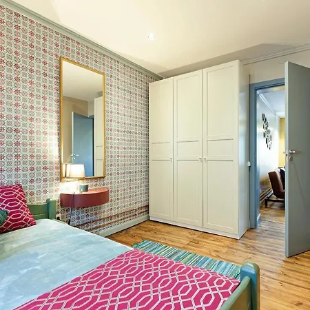 Apartman Self Check In Miera Art *